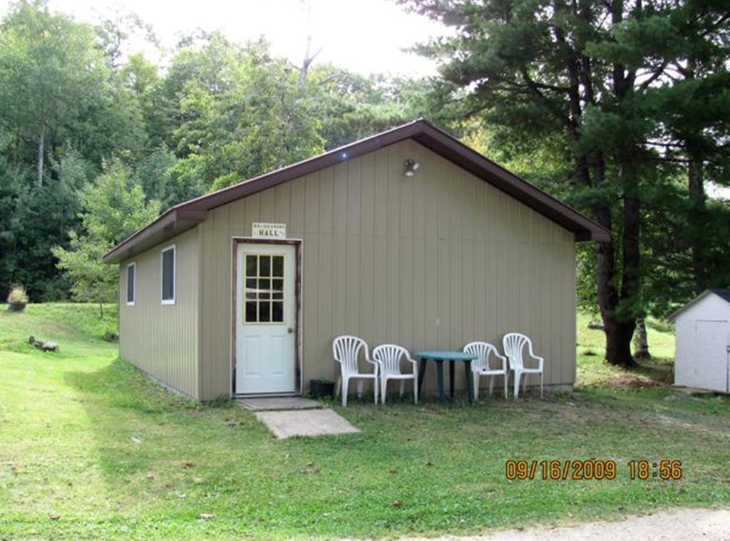 Marble Lake Lodge Cloyne 외부 사진
