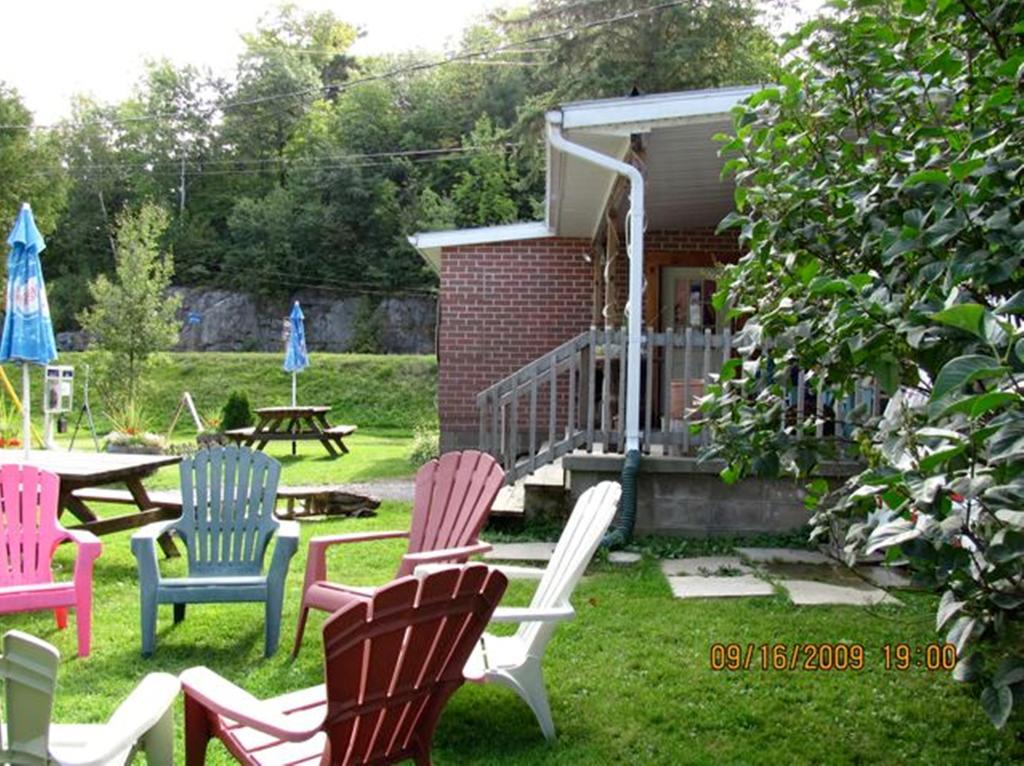 Marble Lake Lodge Cloyne 외부 사진